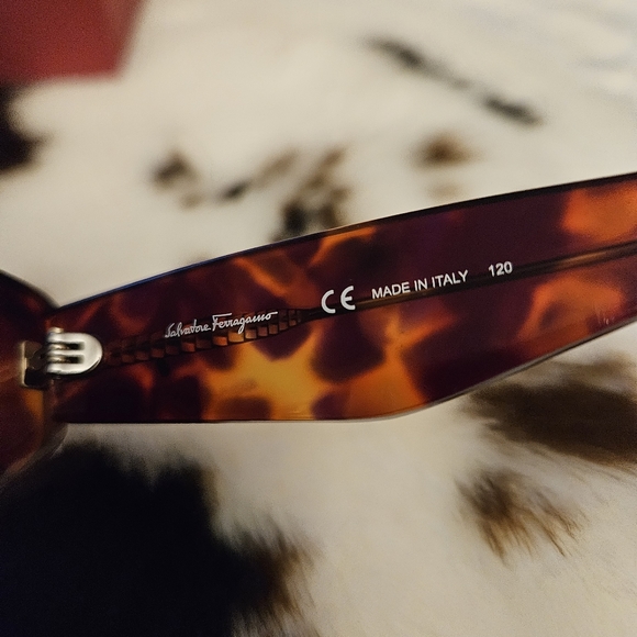 Salvatore Ferragamo Sunglasses - Picture 5 of 11